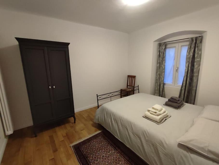 Casa Renova, Intero Appartamento, 2 Camere, Max 4 Ospiti, Trieste Zona Storica Exterior foto