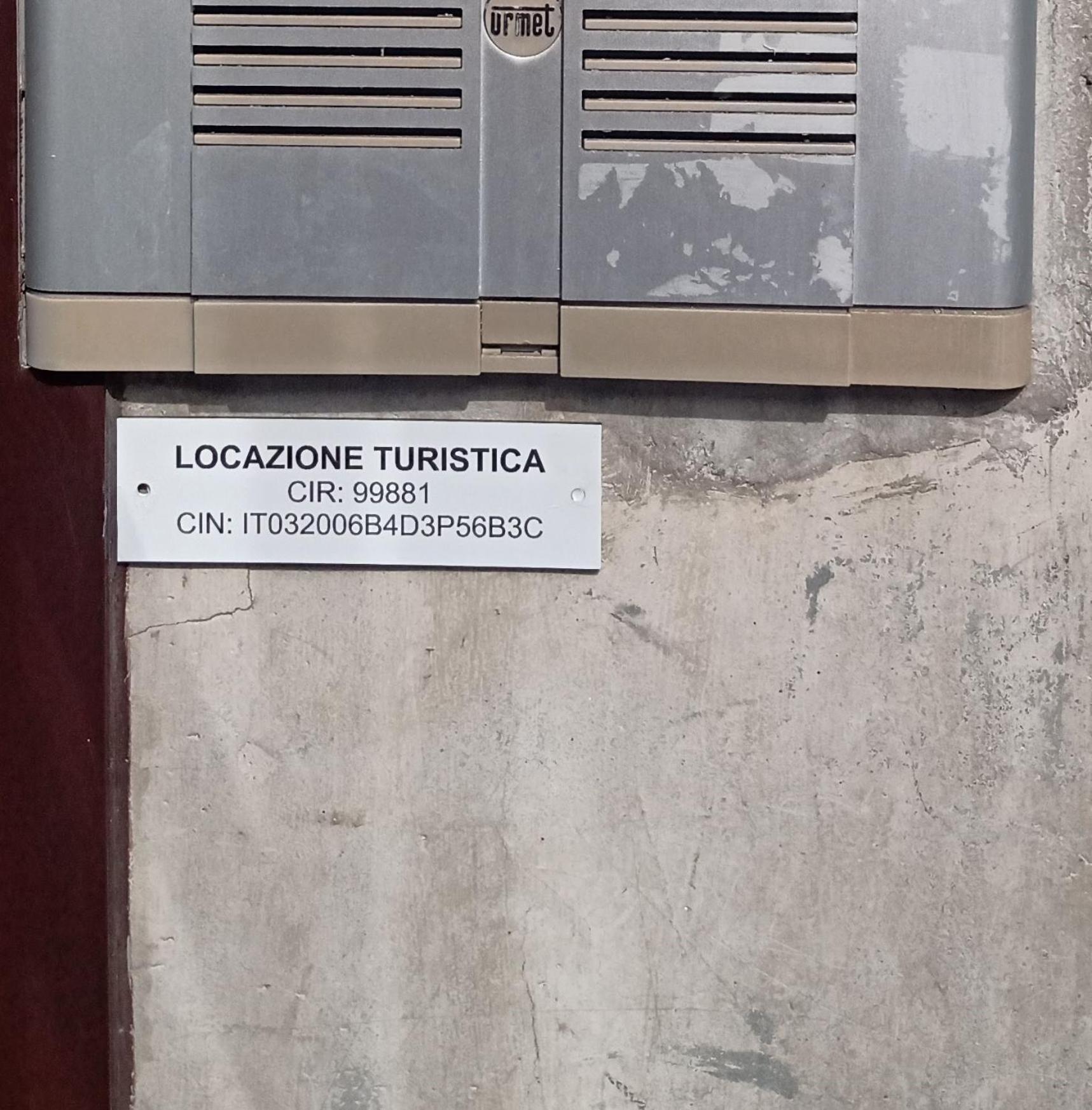 Casa Renova, Intero Appartamento, 2 Camere, Max 4 Ospiti, Trieste Zona Storica Exterior foto